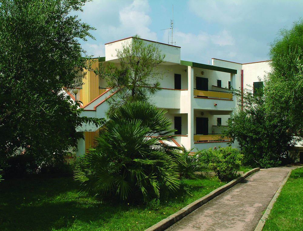Hotel Villaggio Costa Ripa Роди Гарганико Екстериор снимка